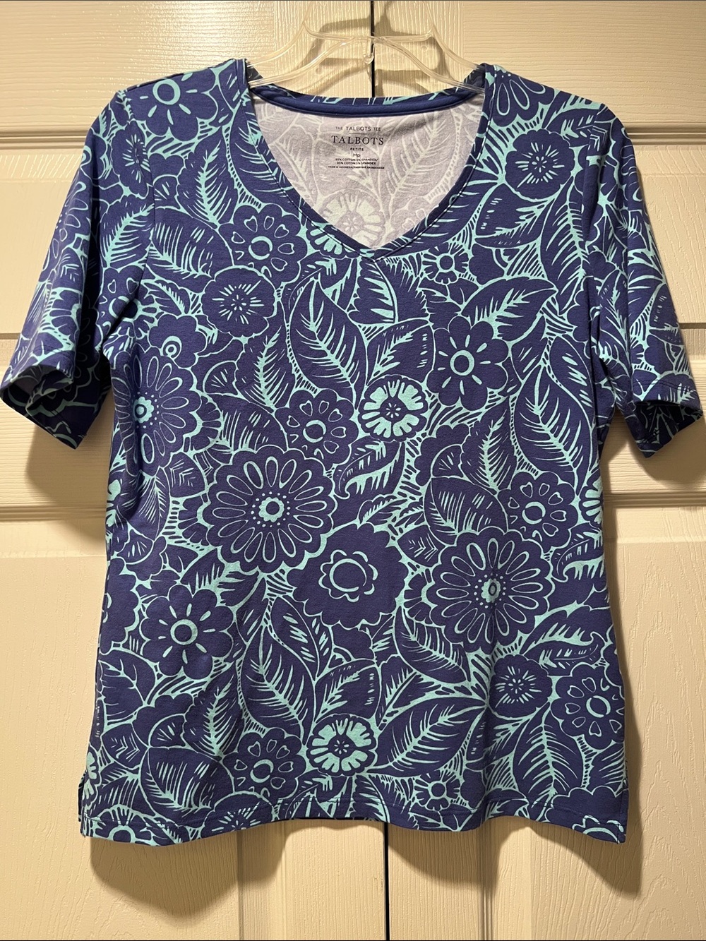 Talbots sz MP blue and aqua V-Neck Short Sleeve Top cotton span